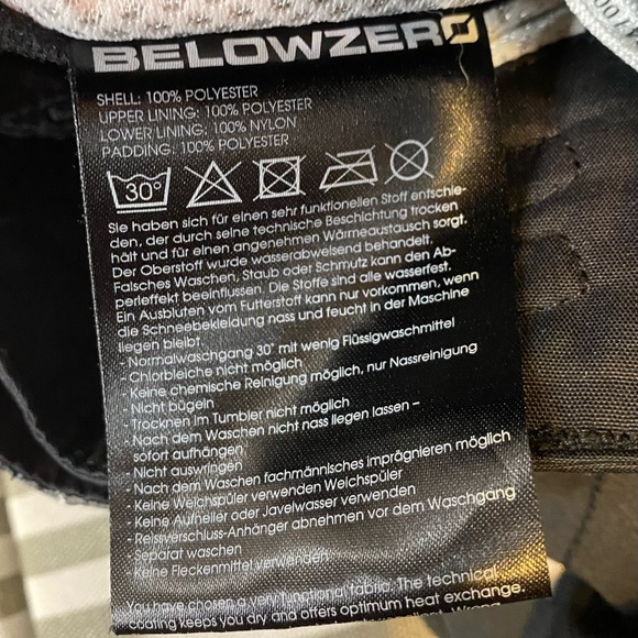 Below Zero snowboard pants - Picture 6 of 9